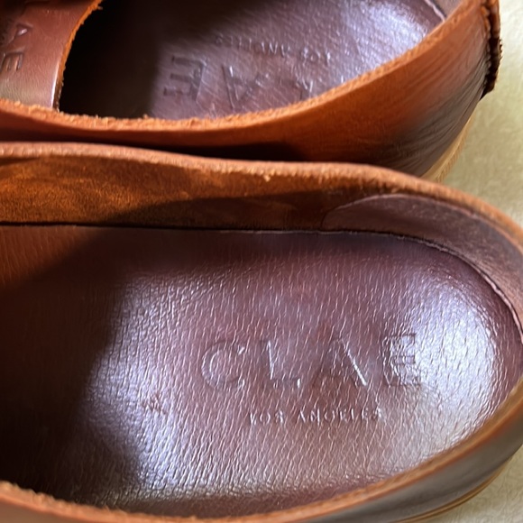 Clae leather sneakers like new - Picture 2 of 7